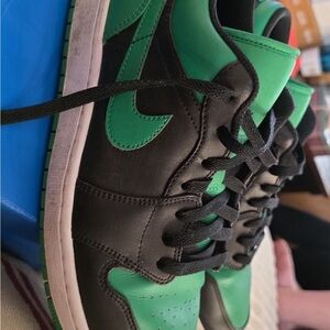 Jordan Sneakers Black and Green